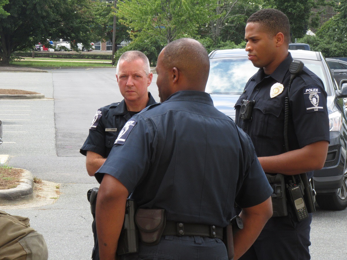 SHOOTING BREAKS OUT AT CHARLOTTE SHOPPING CENTER, PERSON SHOT ...